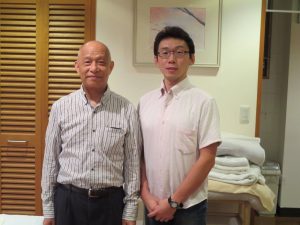 日本操体学会理事･誠快醫院院長 医師 鹿島田 忠史先生とくりた先生の写真